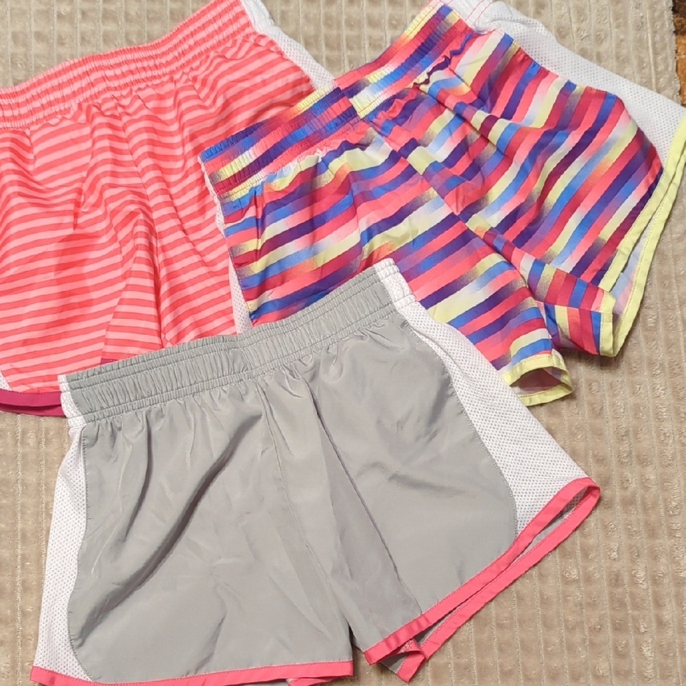 Girls Multicolor Striped and Gray Shorts Set